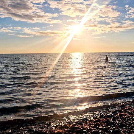 App 7O Kleinertag Am Meer Dranske Luaran gambar