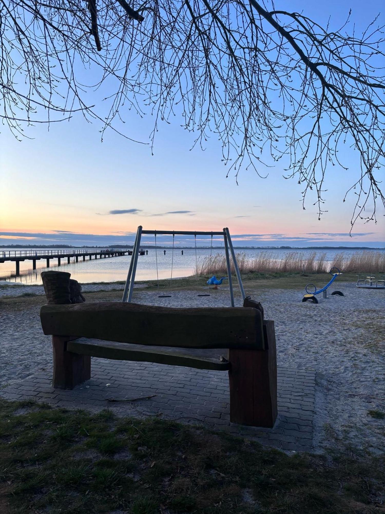 App 7O Kleinertag Am Meer Dranske Luaran gambar