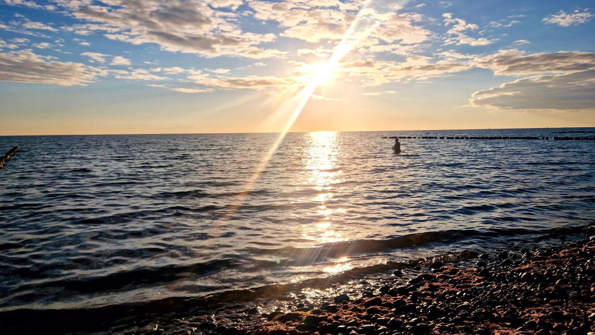 App 7O Kleinertag Am Meer Dranske Luaran gambar